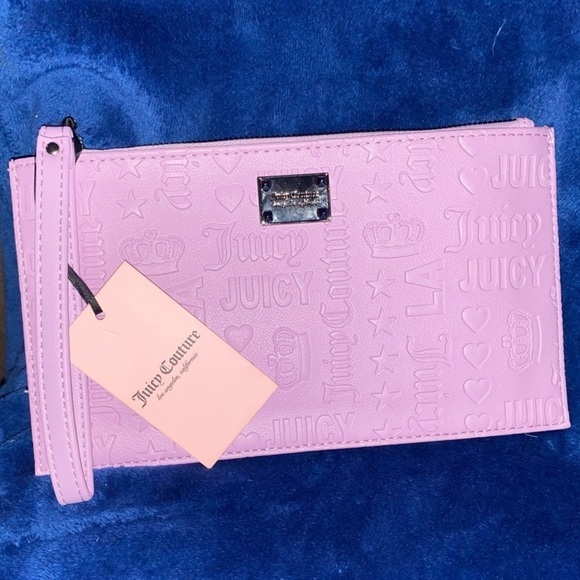 Juicy Couture Handbags - NWT JUICY COUTURE WRISTLET